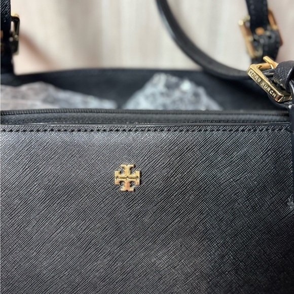 Tory Burch York Buckle Tote Bag Black Saffiano Leather with Gold Accents - Picture 2 of 13